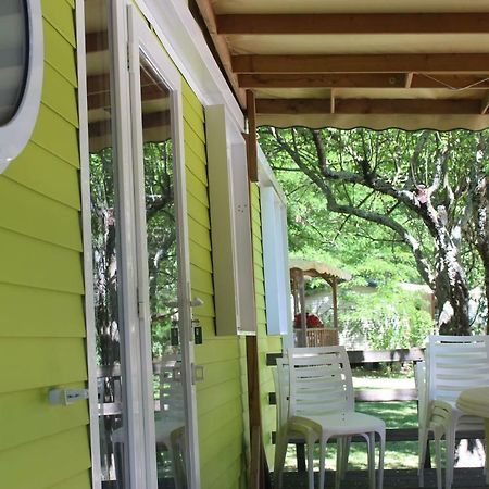 Camping Le Ventadour Meyras Buitenkant foto