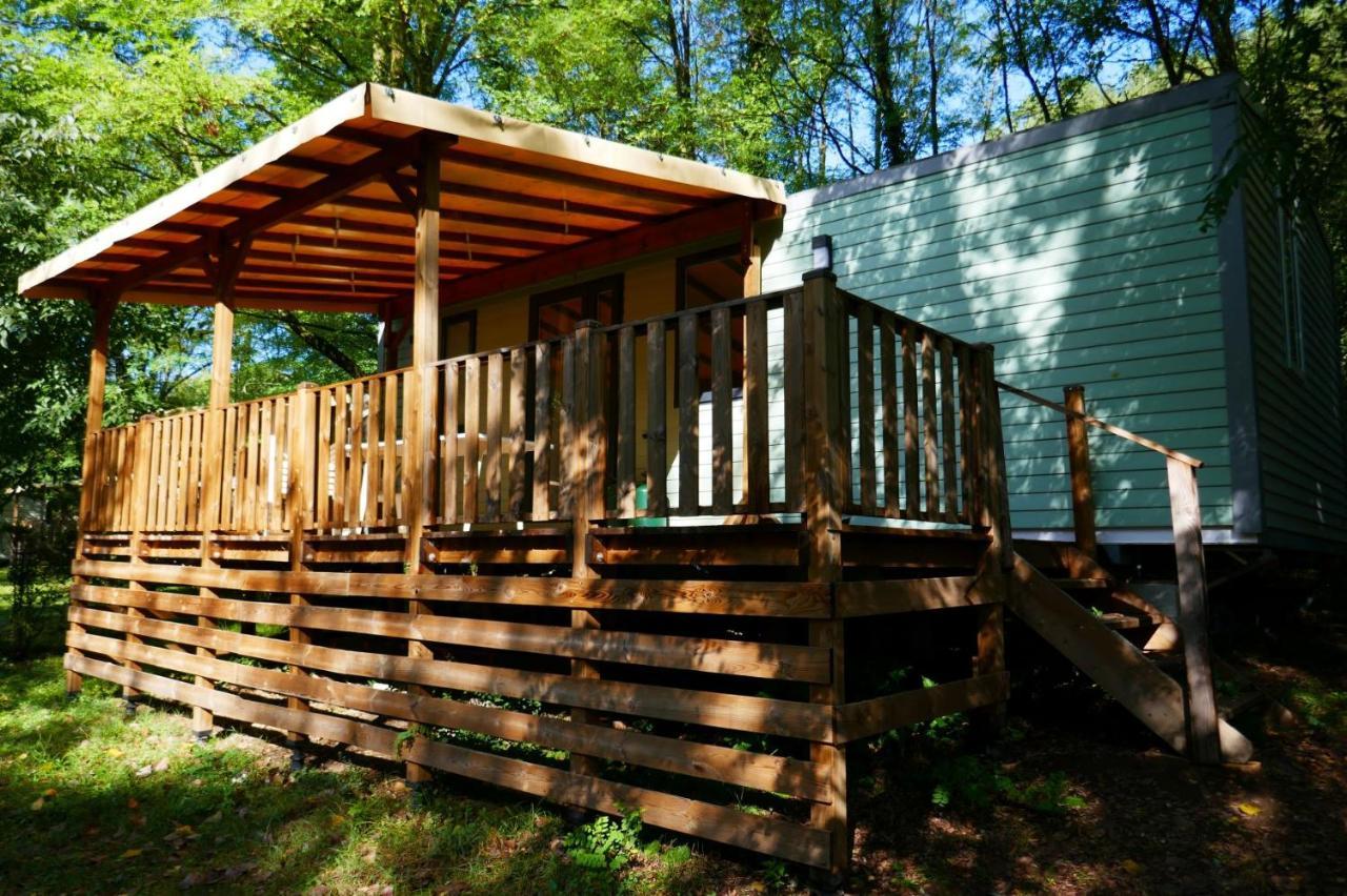 Camping Le Ventadour Meyras Buitenkant foto