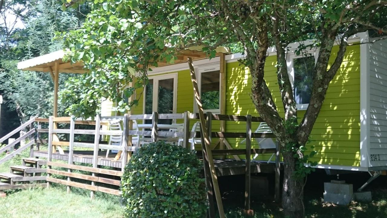 Camping Le Ventadour Meyras Buitenkant foto