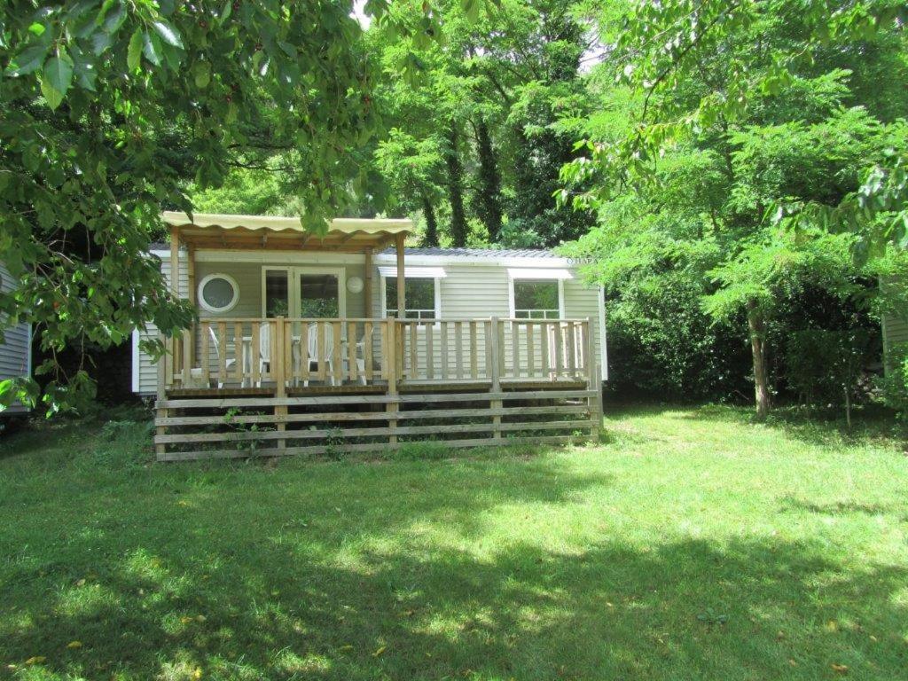 Camping Le Ventadour Meyras Buitenkant foto
