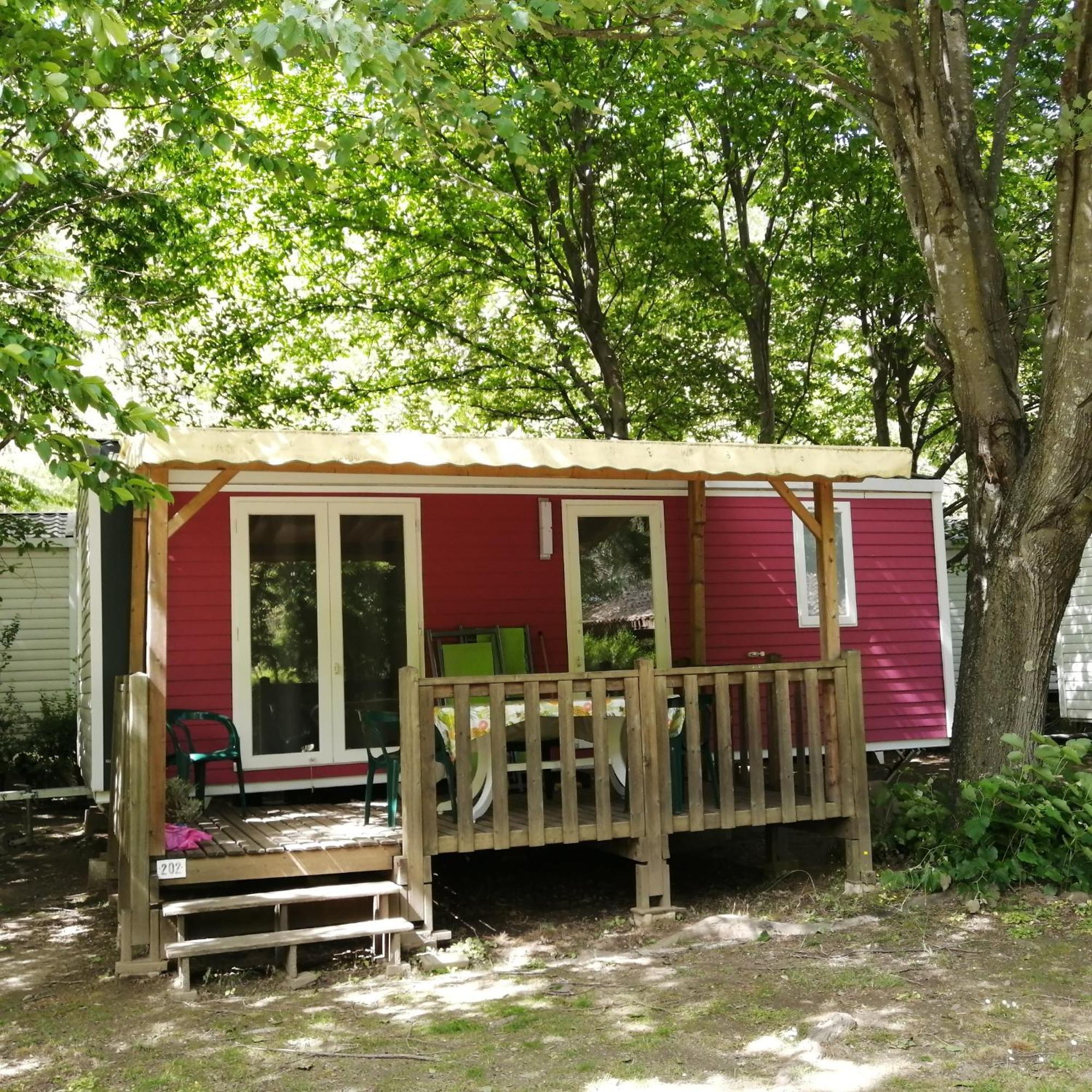 Camping Le Ventadour Meyras Buitenkant foto