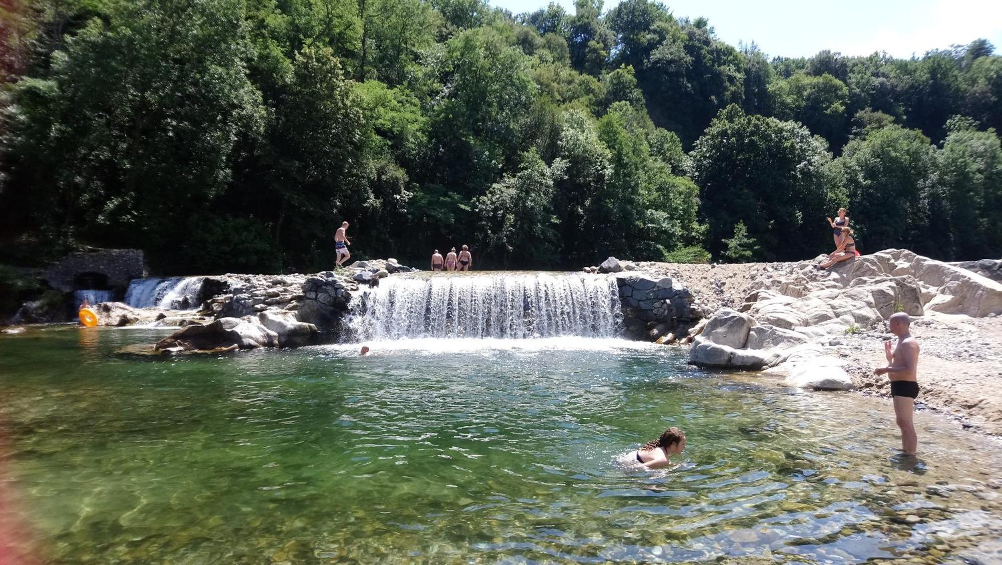 Camping Le Ventadour Meyras Buitenkant foto