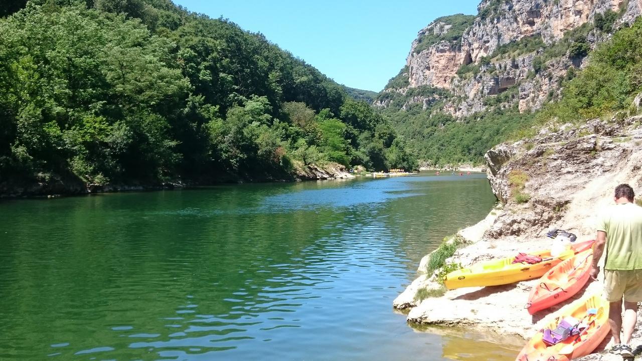 Camping Le Ventadour Meyras Buitenkant foto
