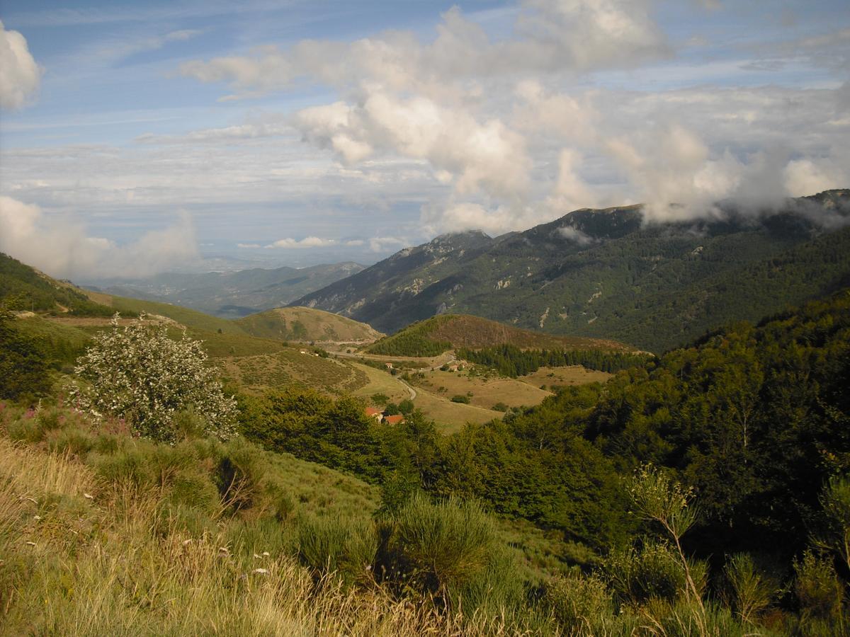 Camping Le Ventadour Meyras Buitenkant foto