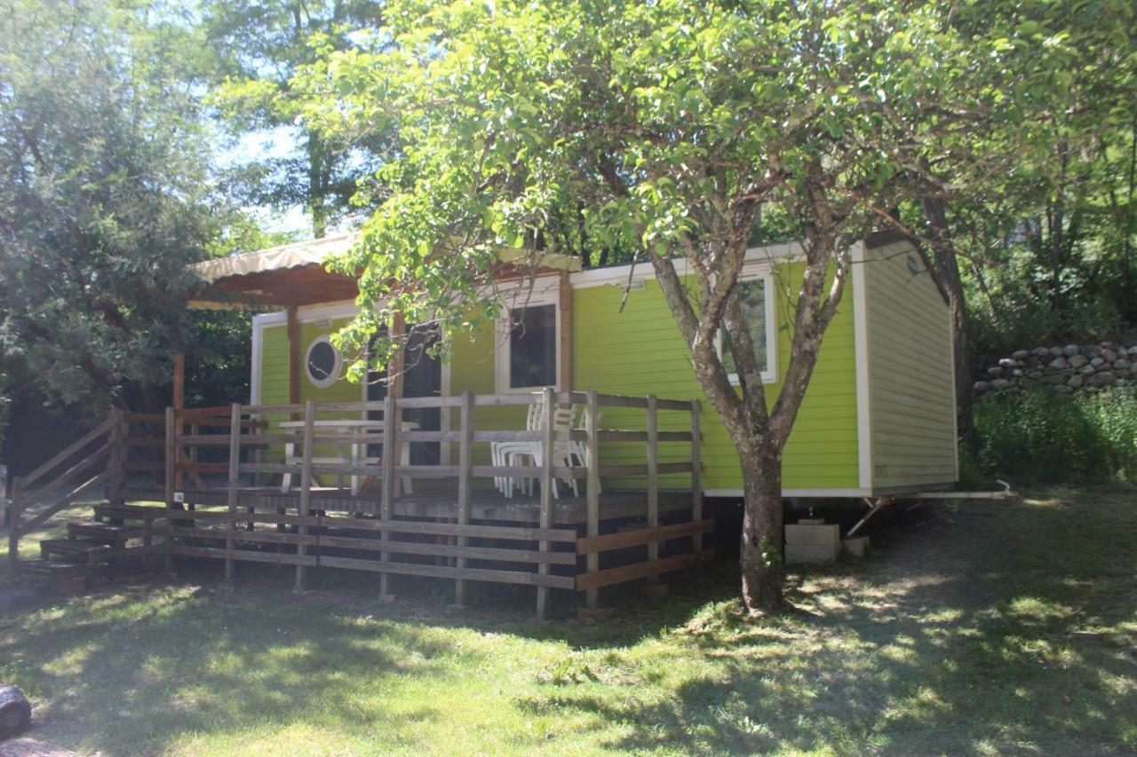 Camping Le Ventadour Meyras Buitenkant foto